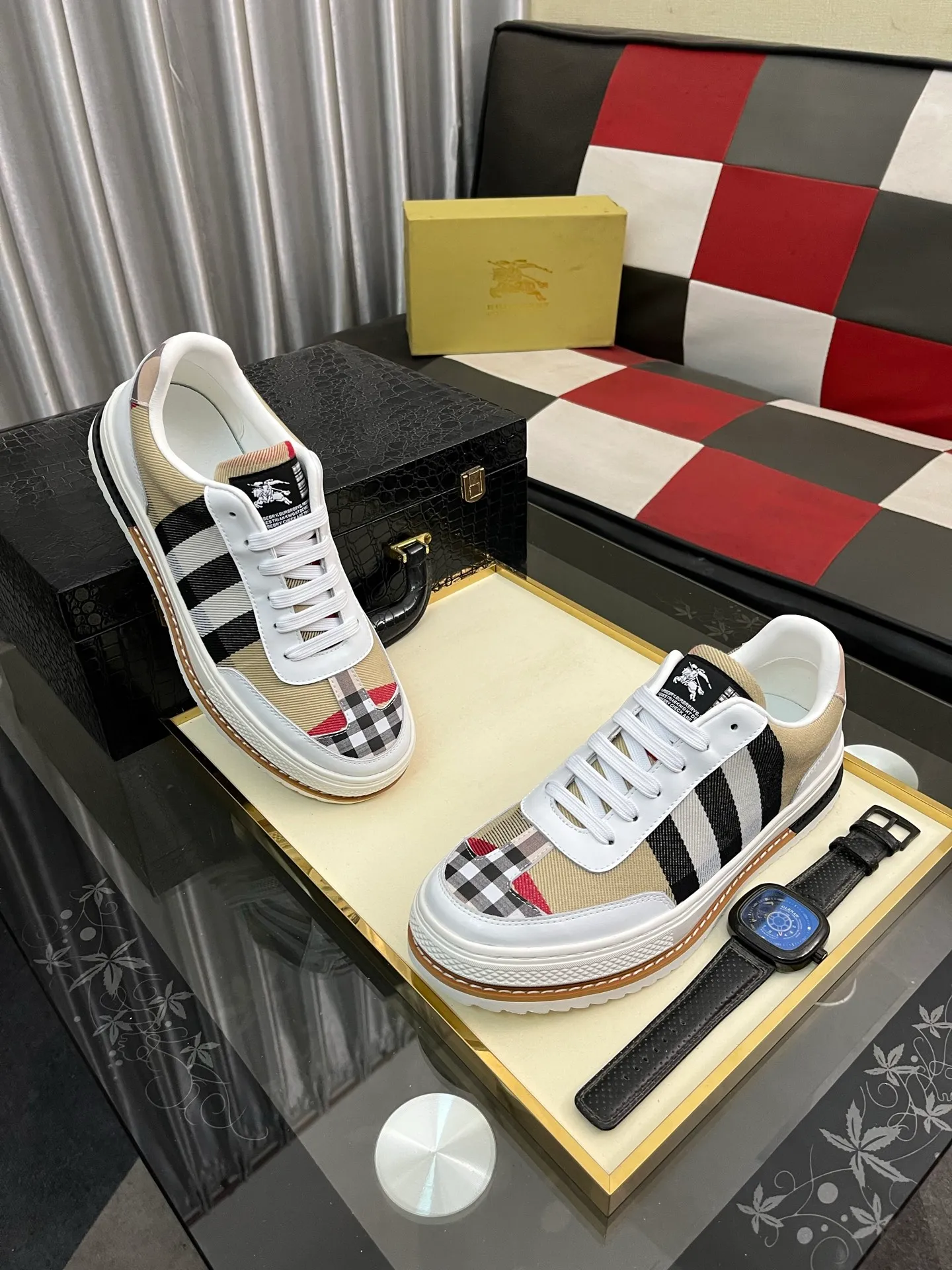 Men's shoes 💰420⌚️⌚️BURBERRY "Burberry" Regular size: 38-44 (casual shoes) Product materials: Selected cowhide upper, soft sheepskin lining; original outsole. 2️⃣colors available